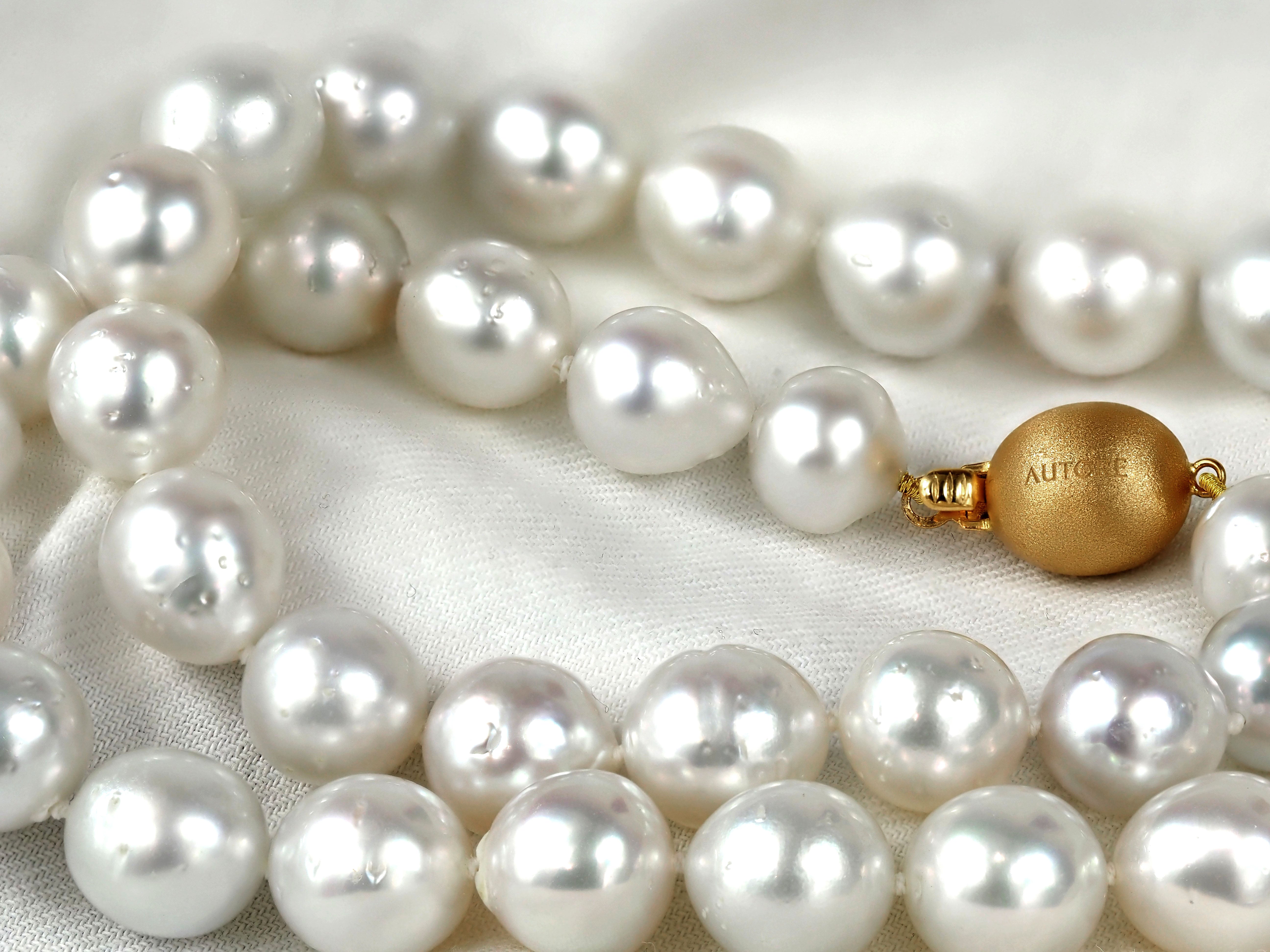 Autore 18ct Yellow Gold South Sea Pearl Strand, 10-11mm