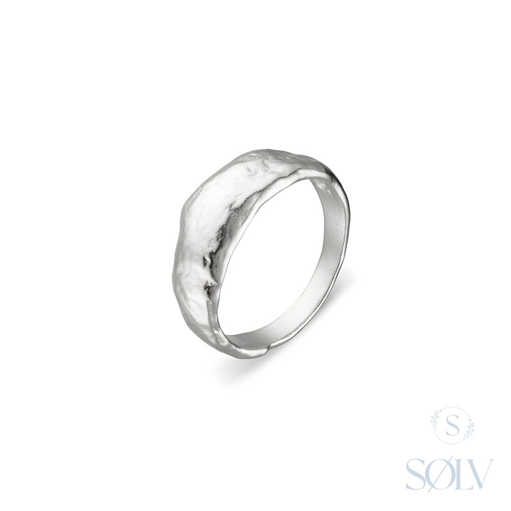 Solv Sterling Silver Textured Concave Ring, Size 7