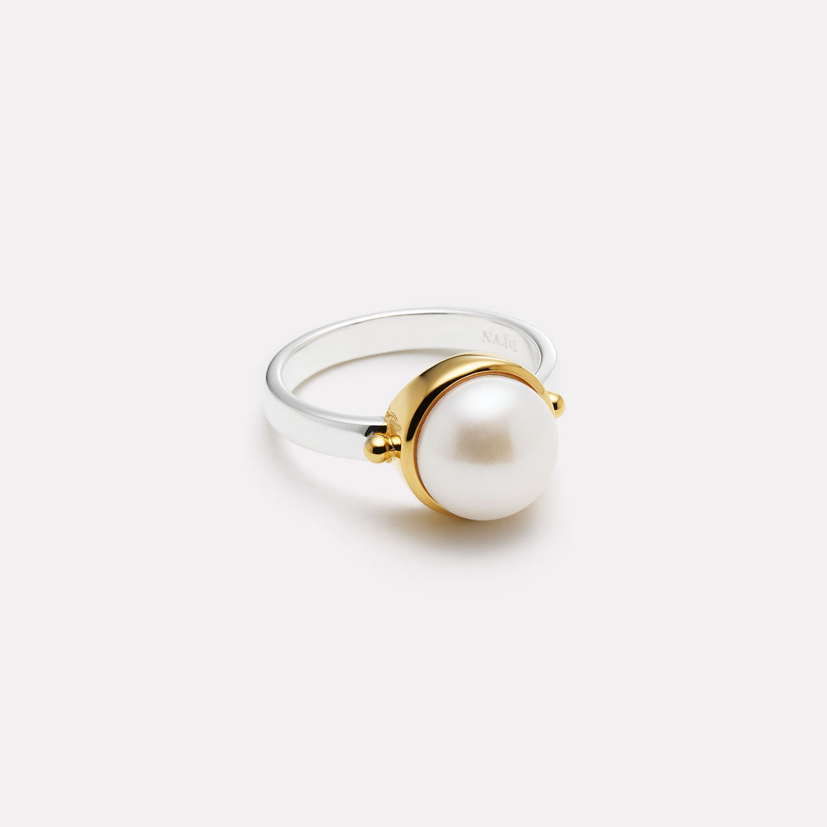 Najo Garland Pearl Ring