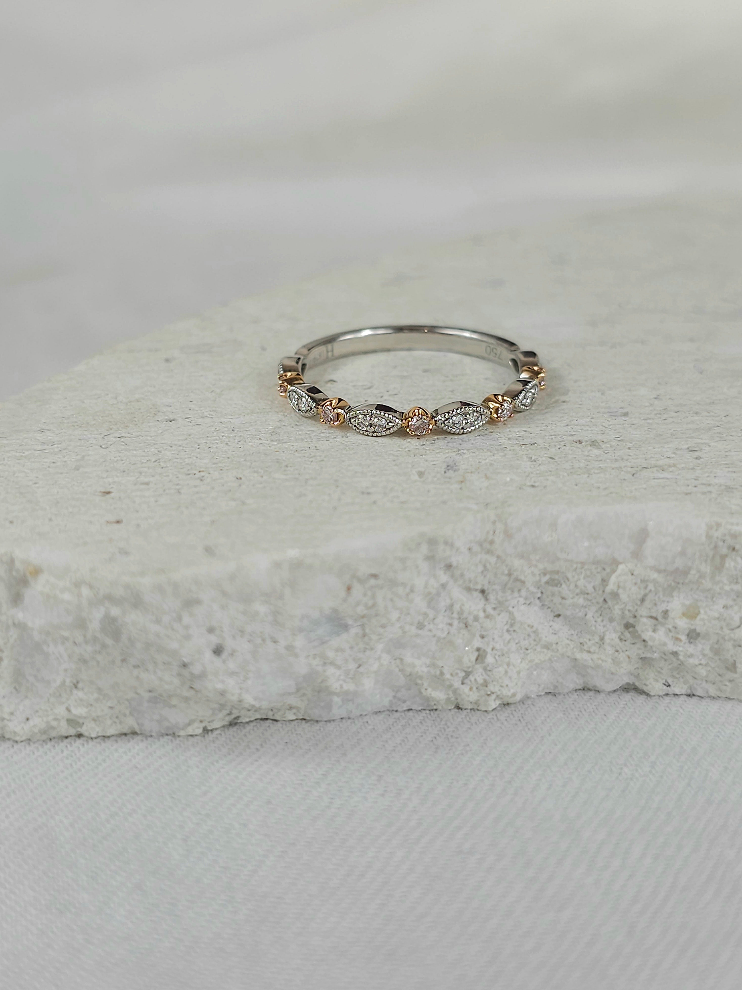 18ct Two Tone Argyle Pink & White Diamond Band