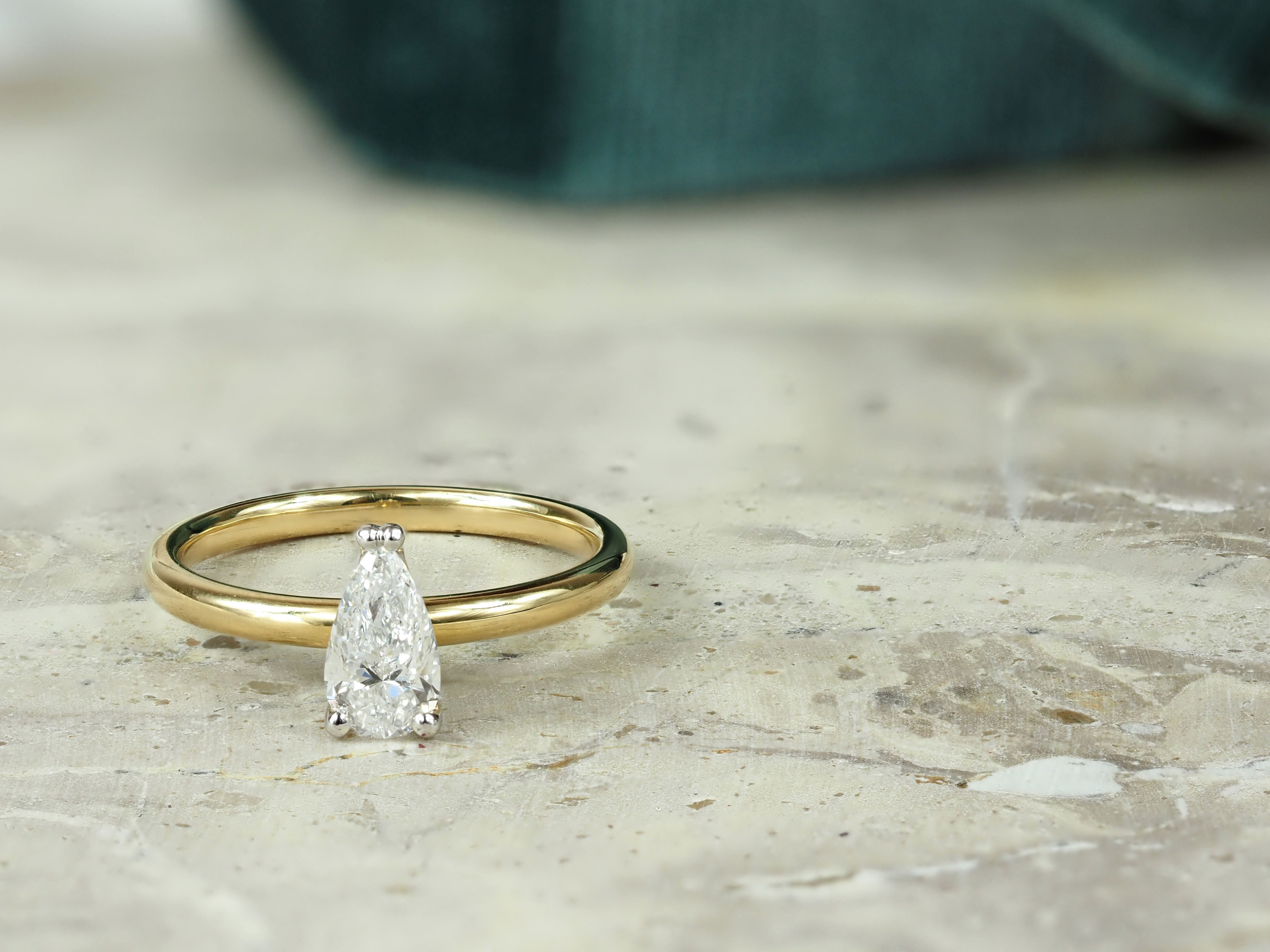 18ct Yellow and White Gold Pear Cut Diamond Engagement Ring, 0.71ct Centre