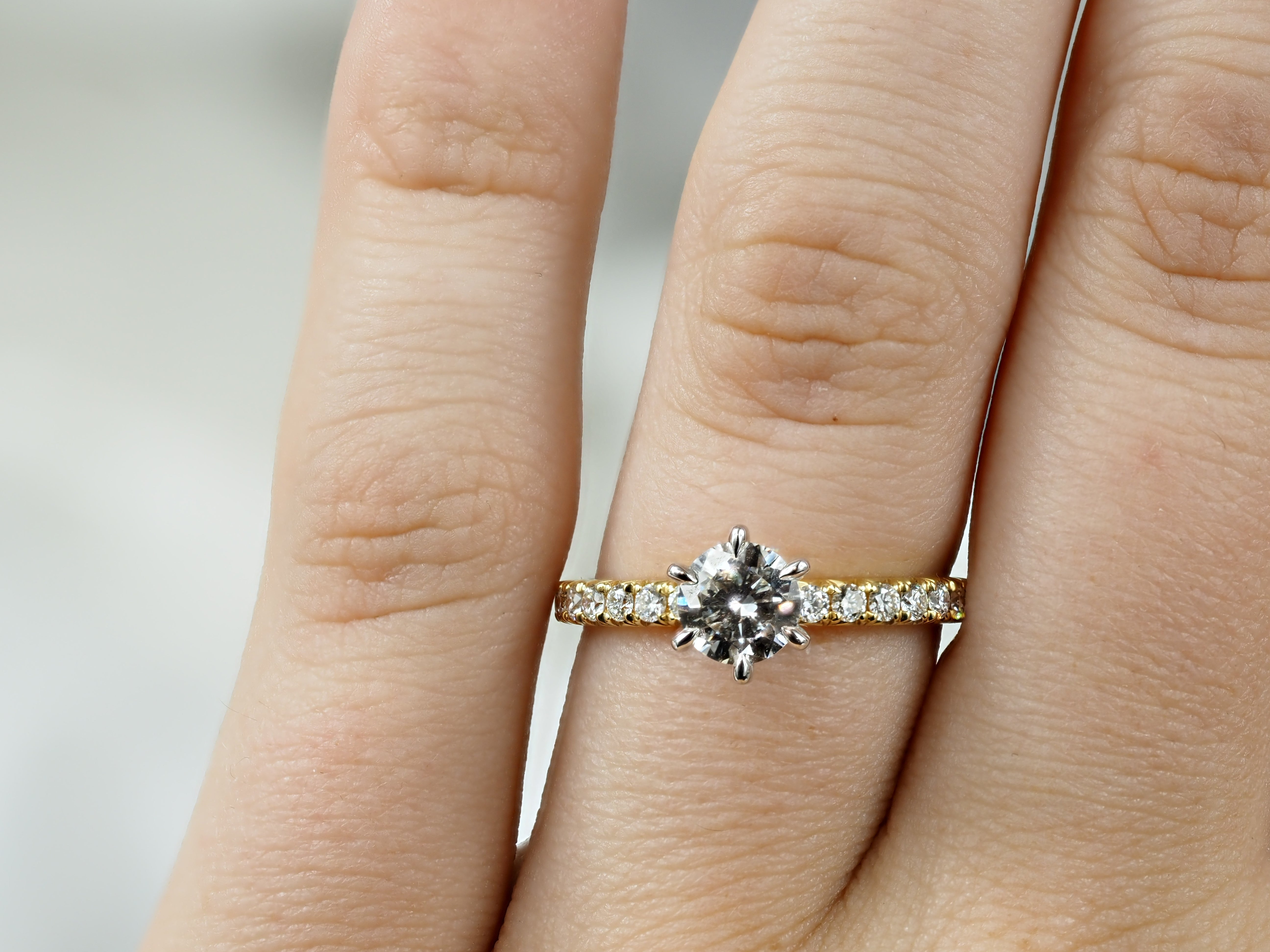 18ct Yellow and White Gold Round Brillant Cut Diamond Engagement Ring, 0.70 carat Centre