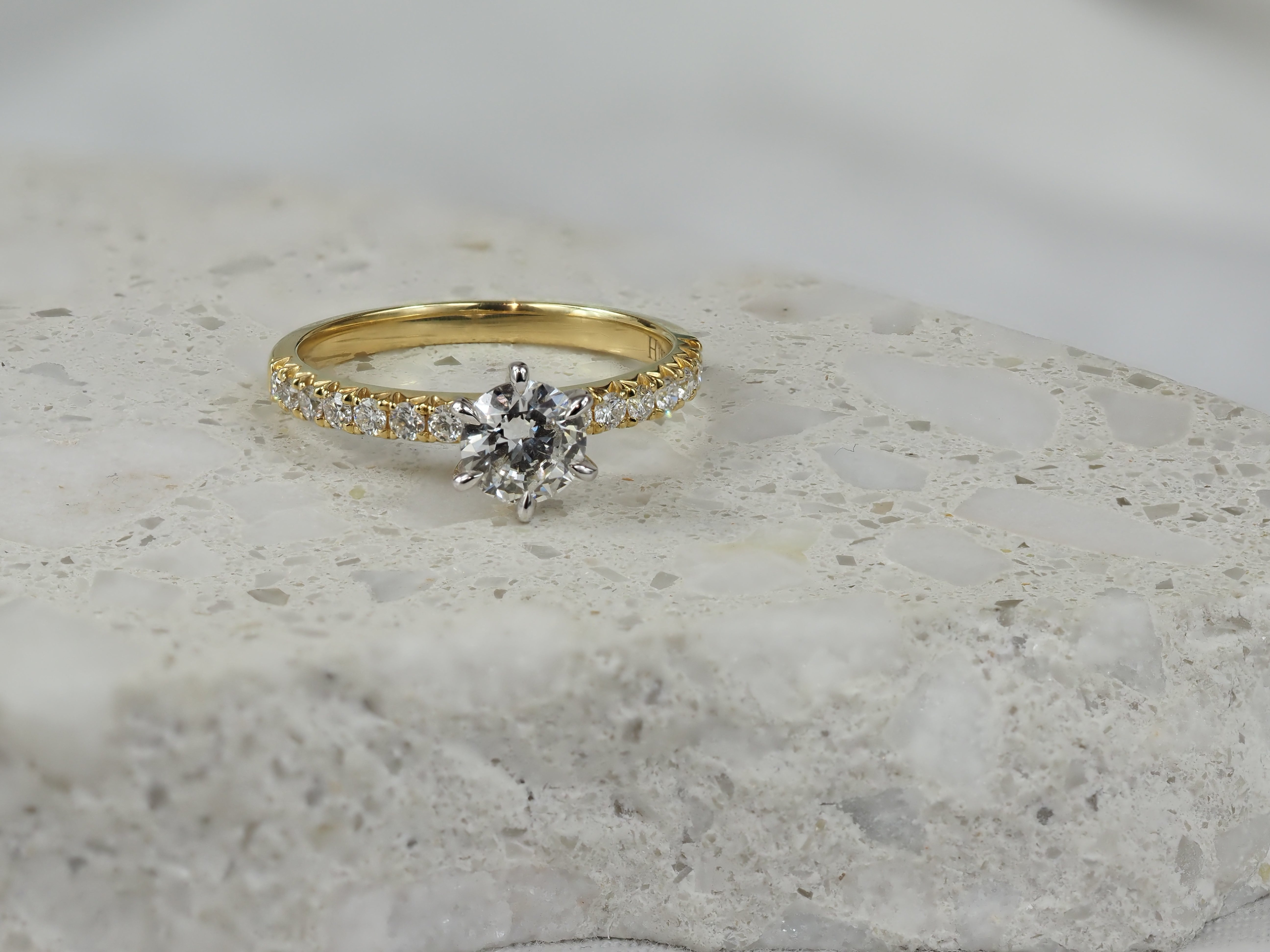 18ct Yellow and White Gold Round Brillant Cut Diamond Engagement Ring, 0.70 carat Centre