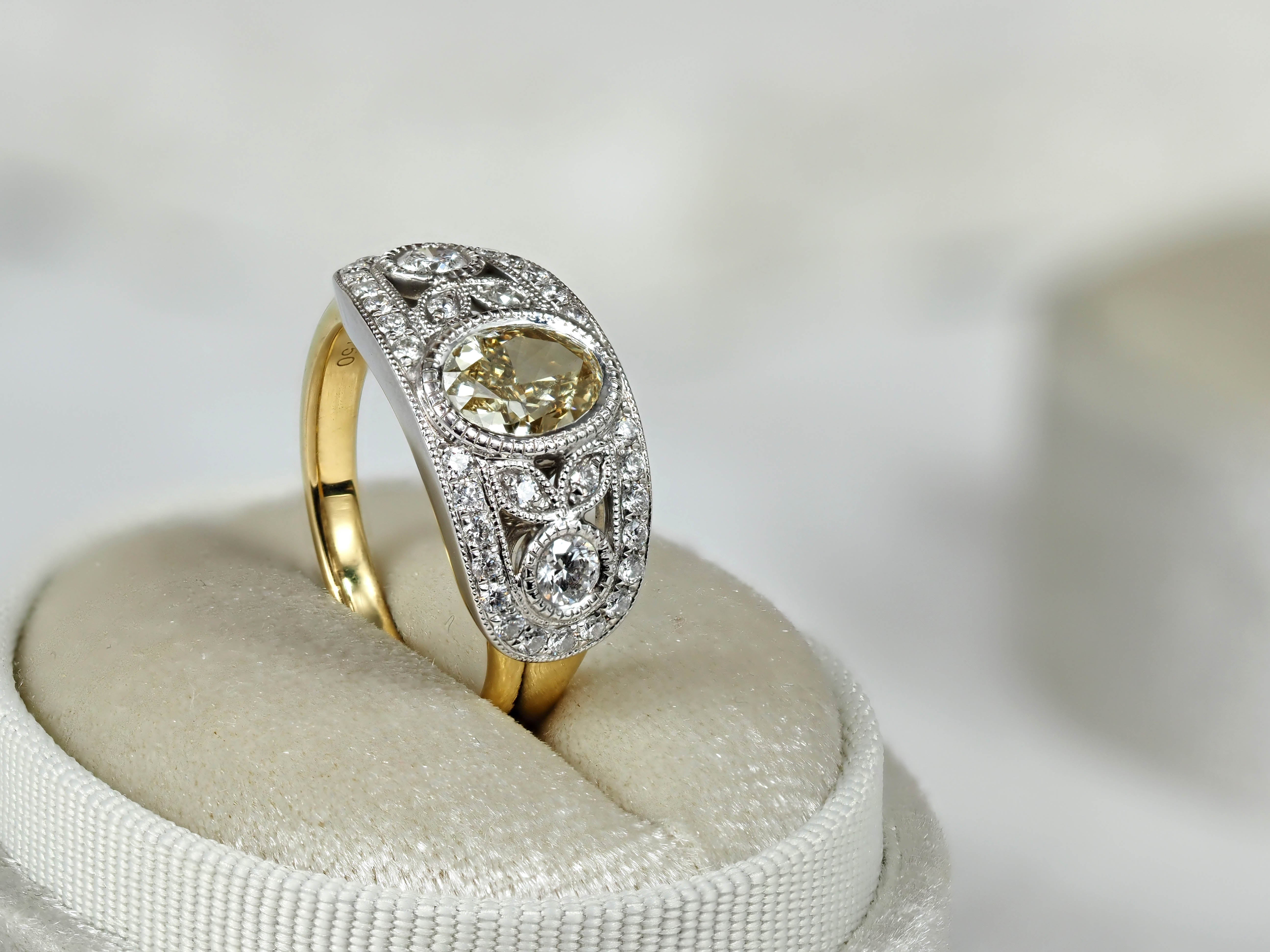 18ct Gold Natural Yellow Oval Diamond Ring, 1.15 carat centre.