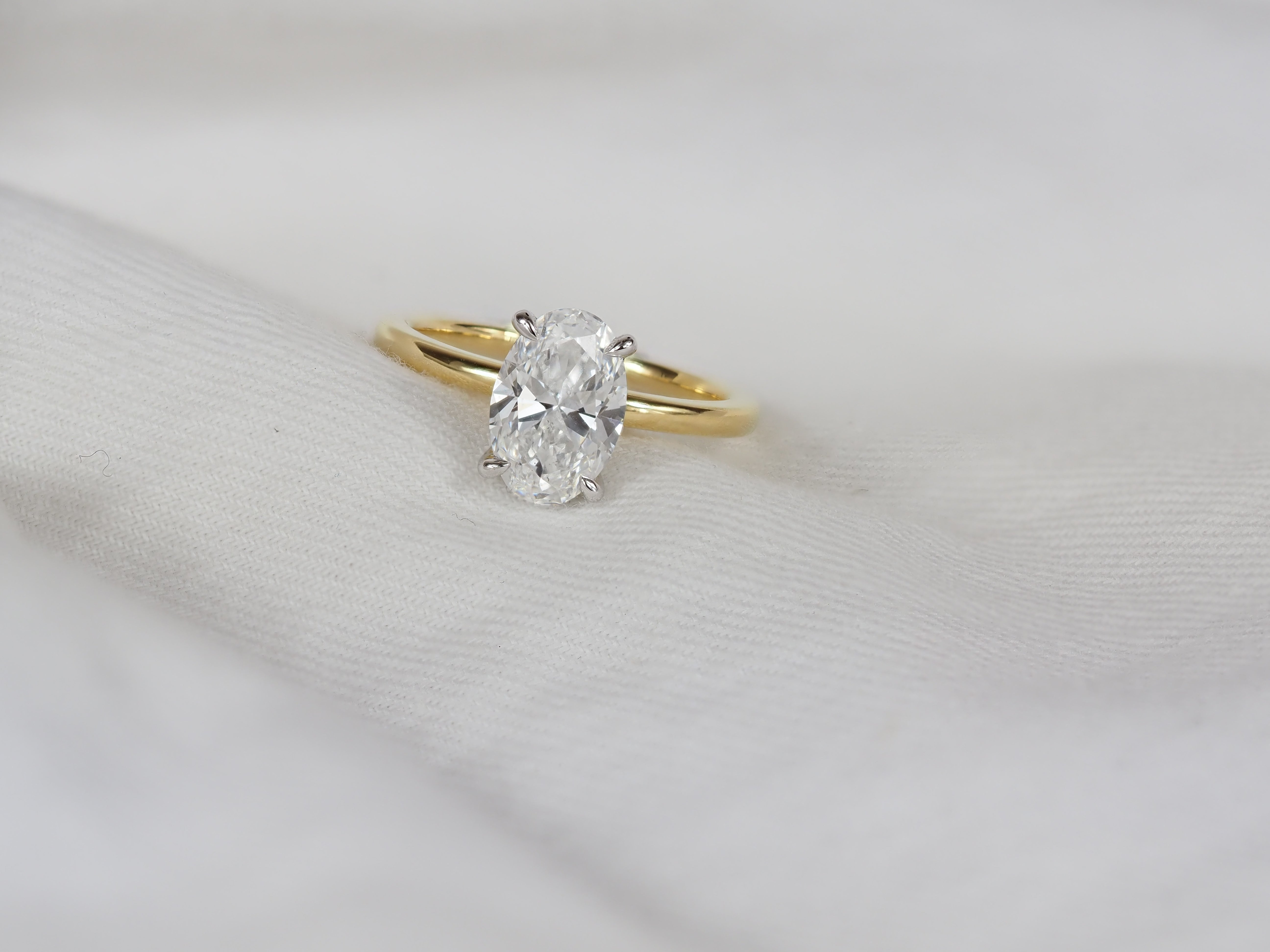18ct Yellow and White Gold Lab-Grown Oval cut Diamond Engagement ring, 1.76ct Centre
