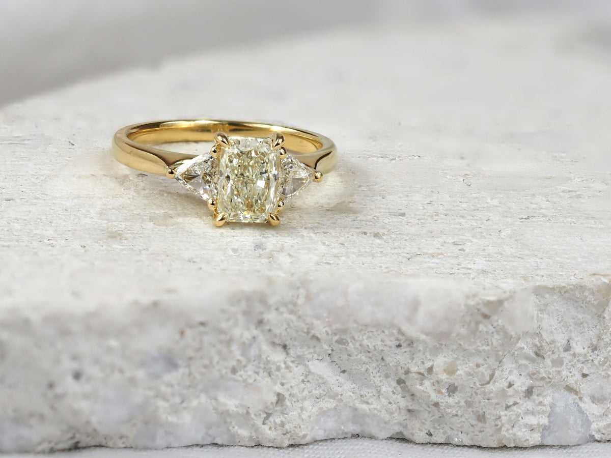 18ct Yellow Gold Natural Yellow Diamond Ring, 1.20ct Centre