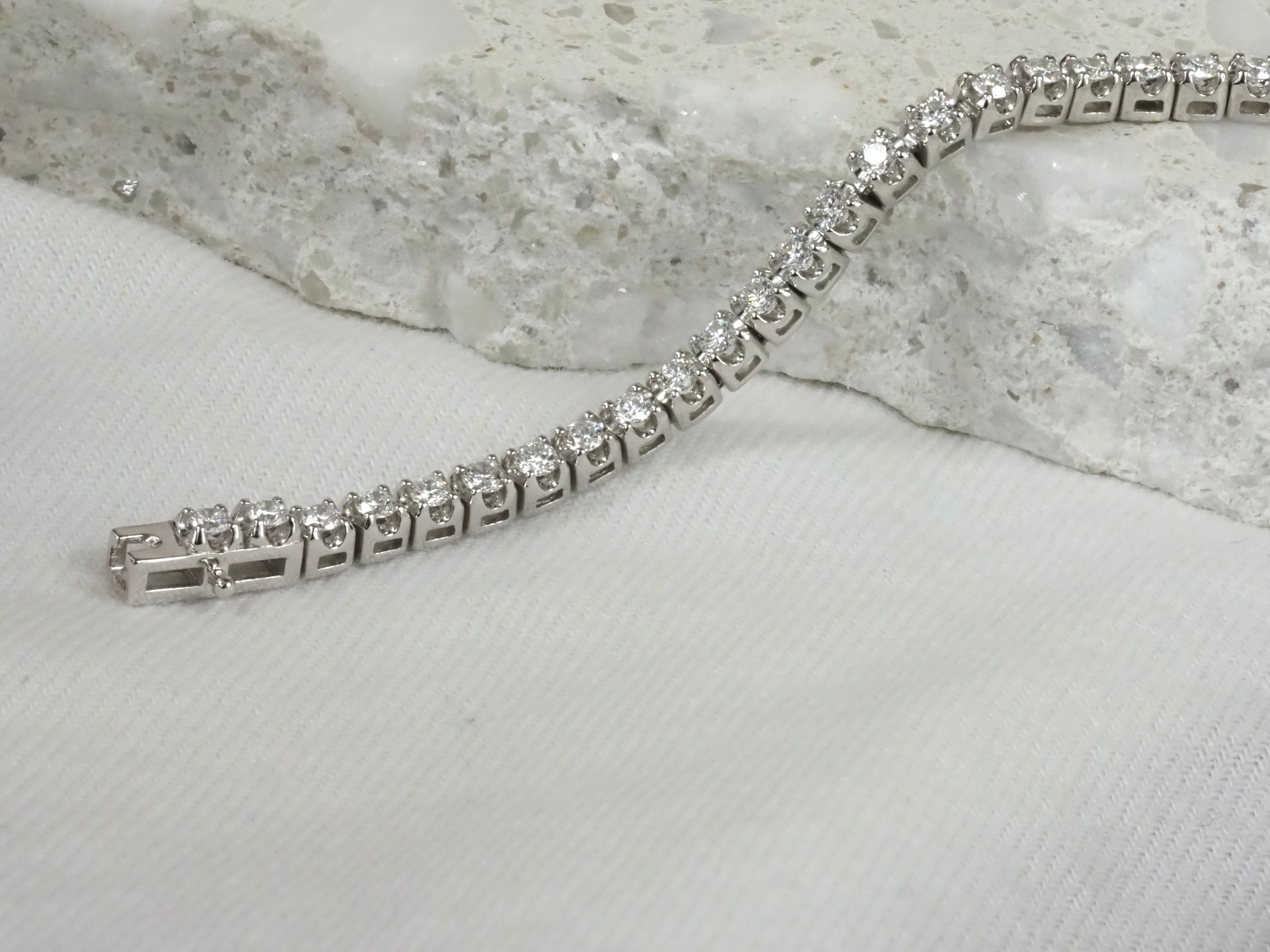 9ct White Gold Diamond Tennis Bracelet, 2ct Total