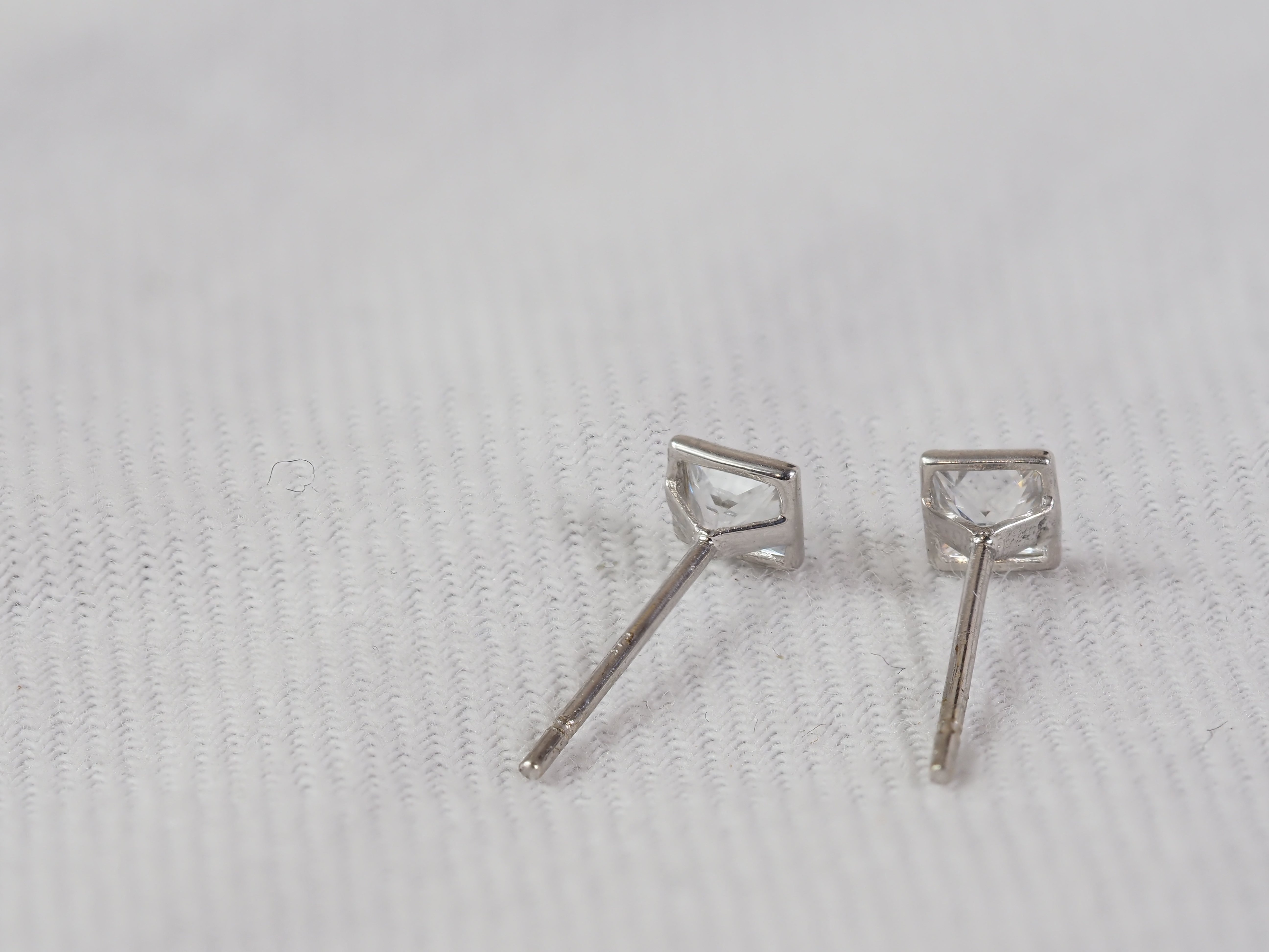 9ct White Gold Princess Cut Cubic Zirconia Stud Earrings