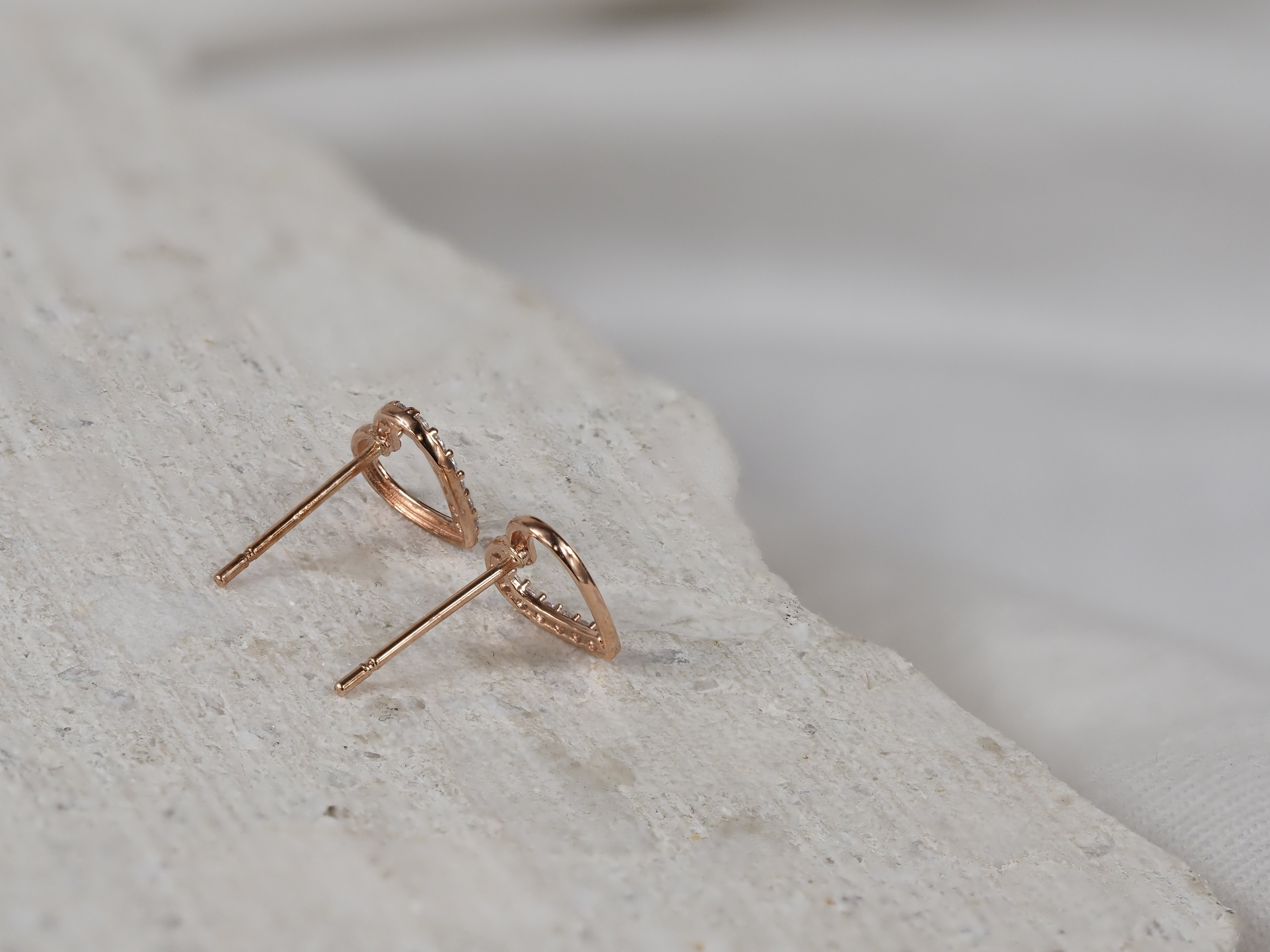 9ct Rose Gold Heart Stud Earrings