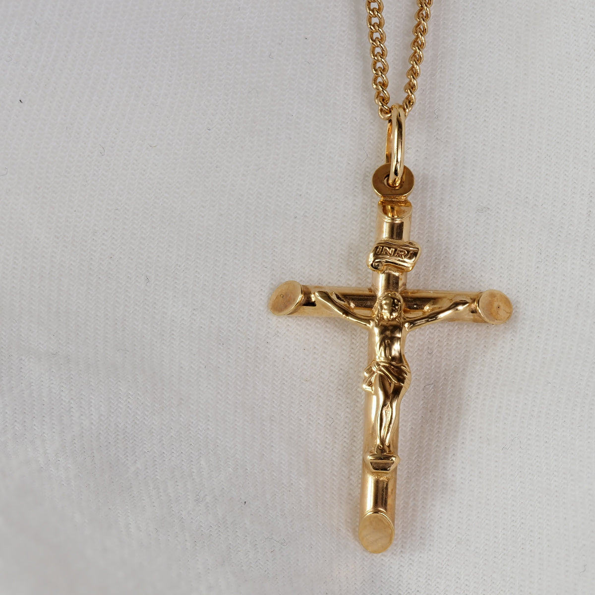 9ct Yellow Gold Barrel Crucifix Pendant