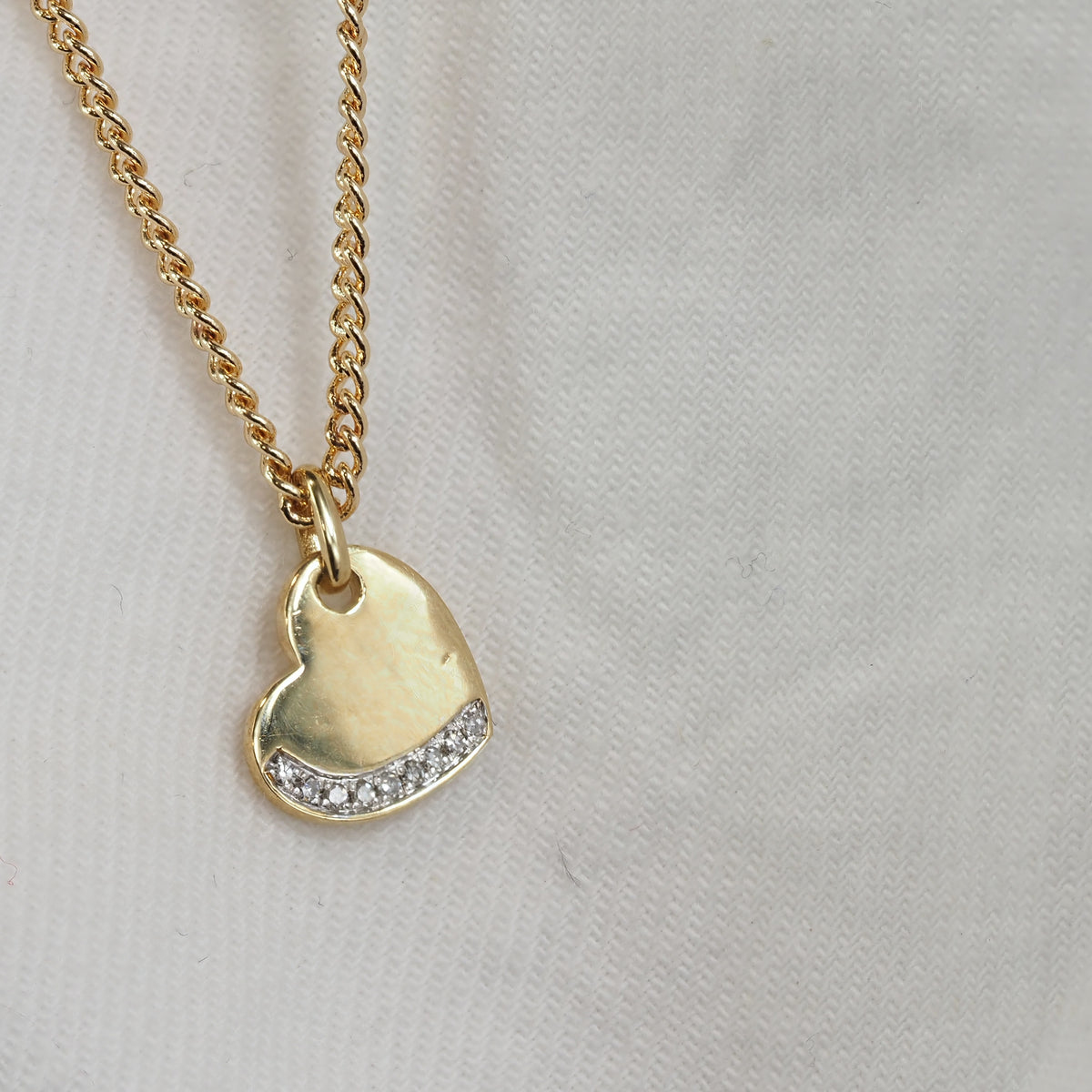 9ct Yellow Gold Diamond Heart Pendant
