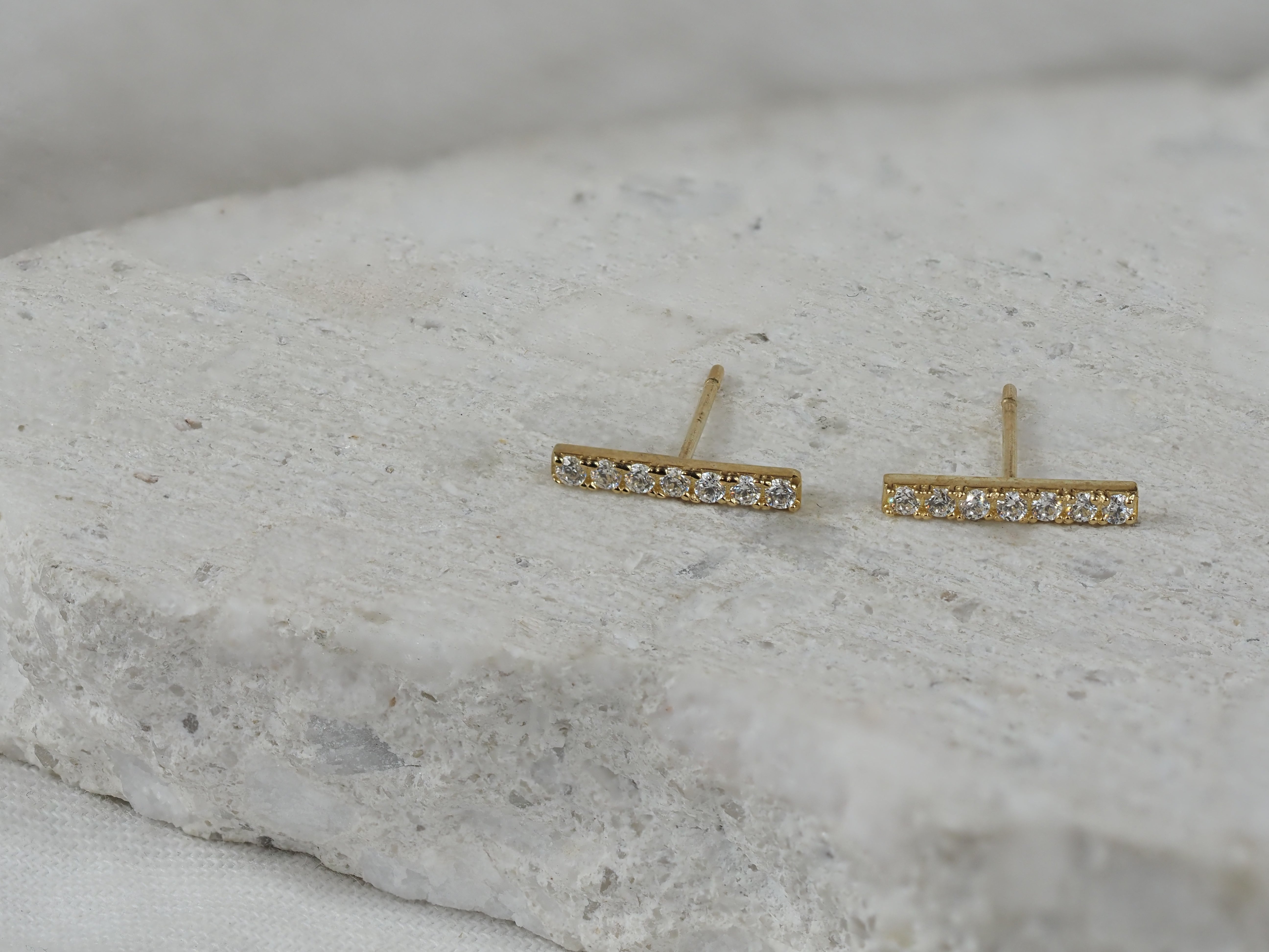 9ct Yellow Gold Cubic Zirconia Bar Stud Earrings