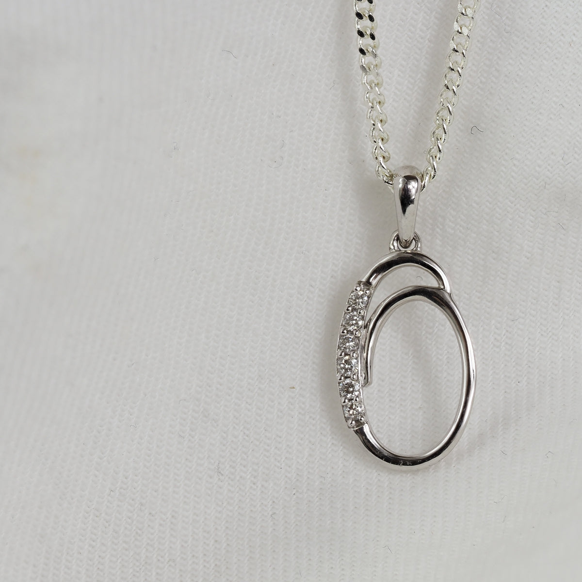 9ct White Gold Initial O Diamond Pendant