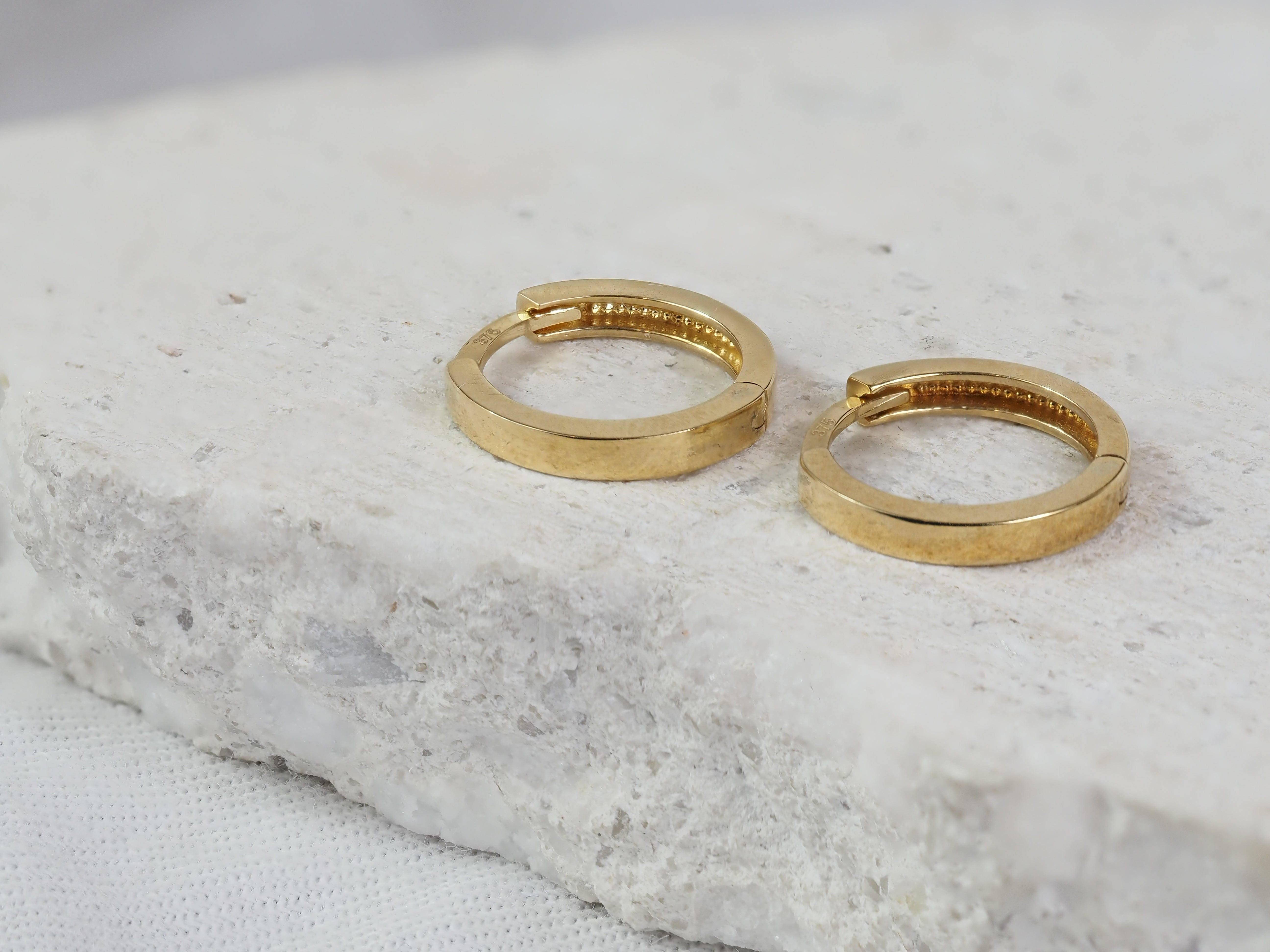 9ct Yellow Gold Tube Huggie Earrings