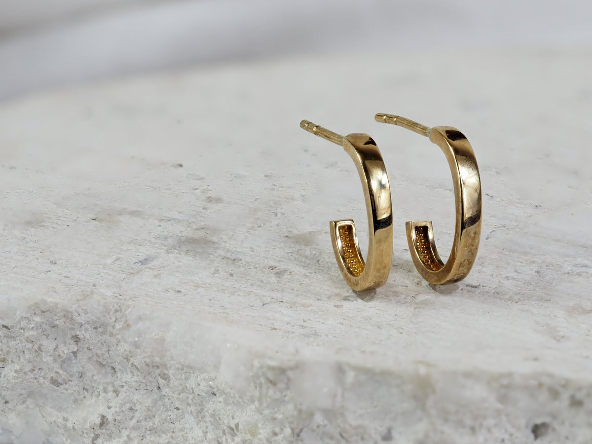 9ct Yellow Gold Tube Oval 3/4 hoop