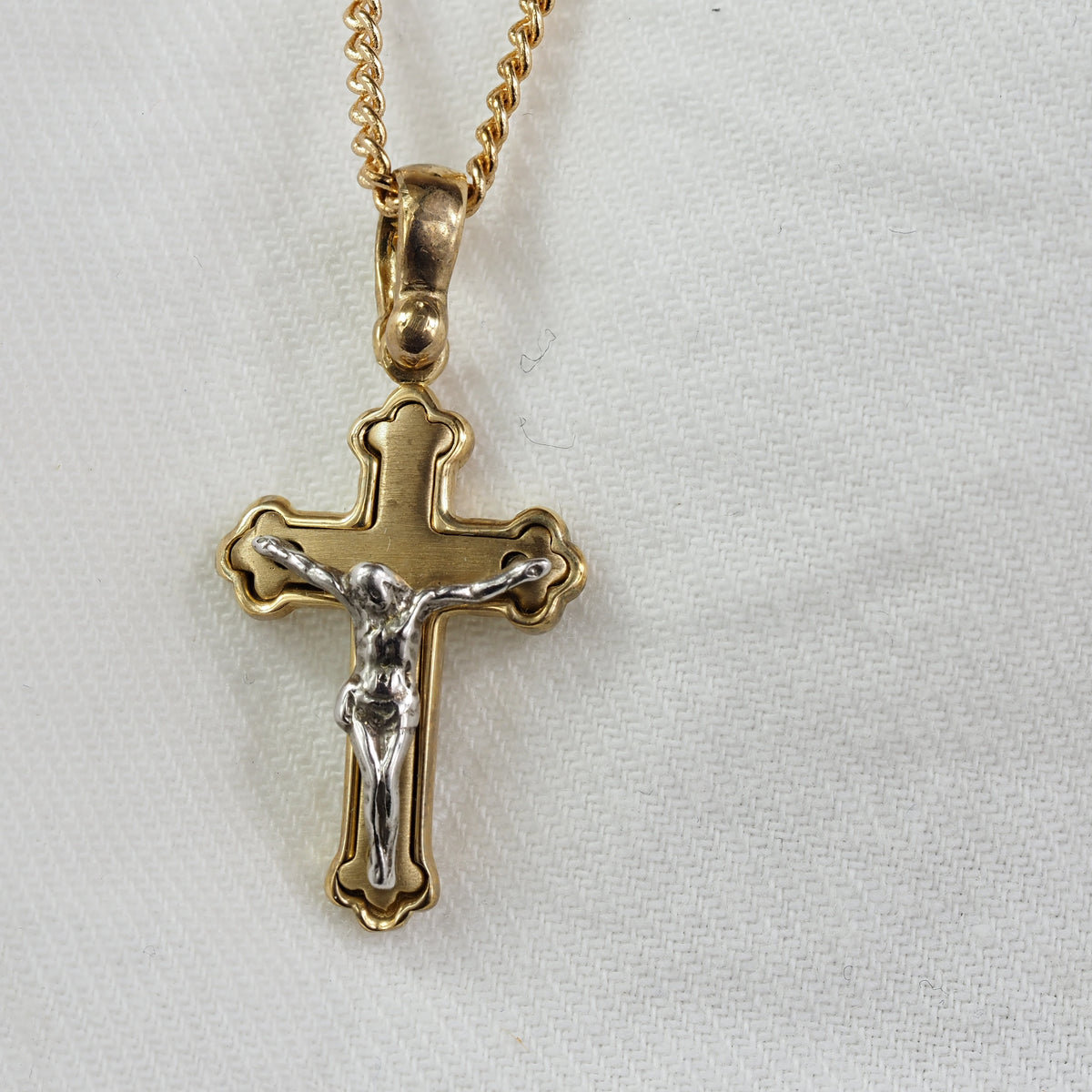 9ct Yellow and White Gold Crucifix