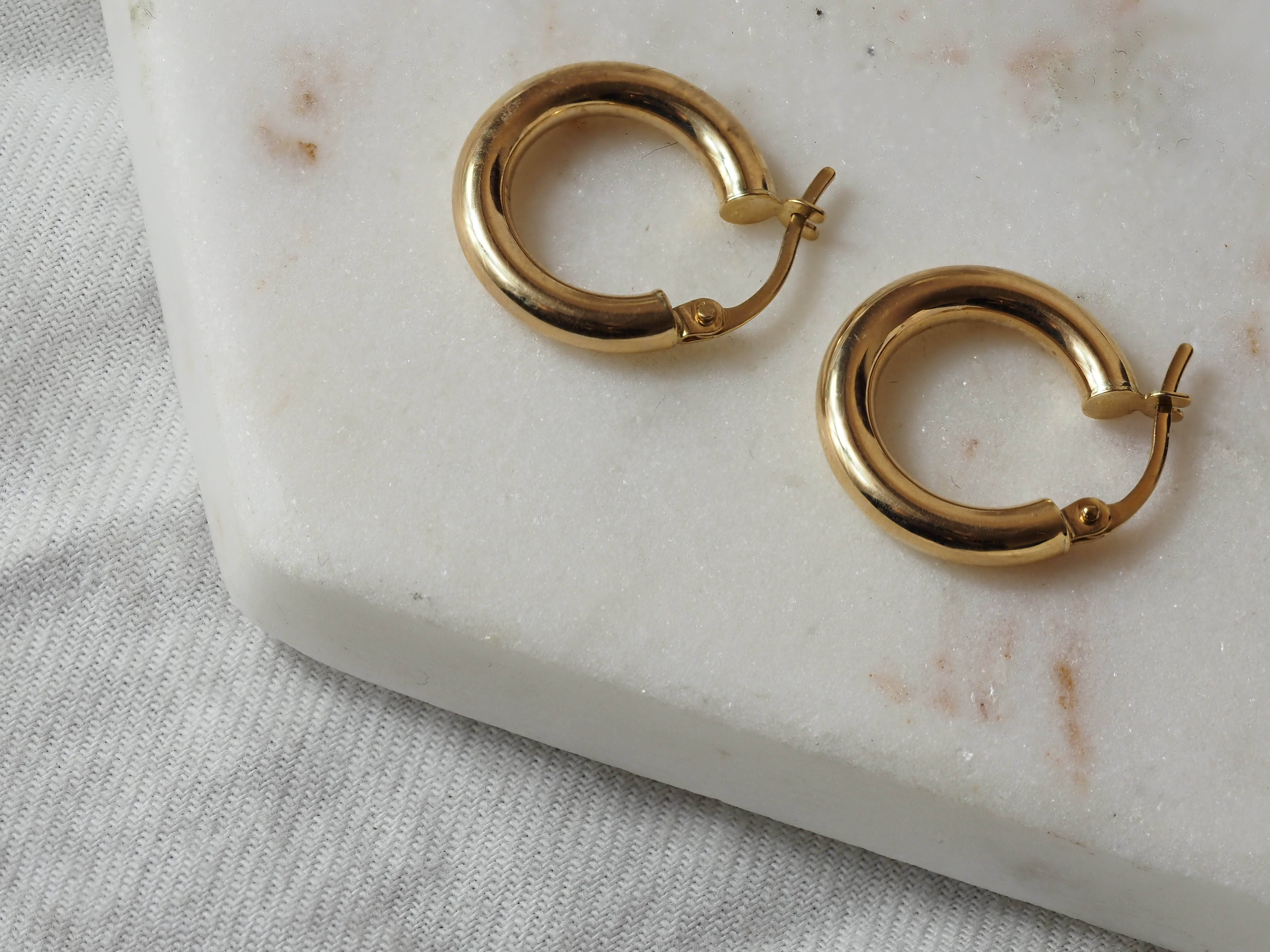 9ct Yellow Gold Hoop Earrings, 10mm
