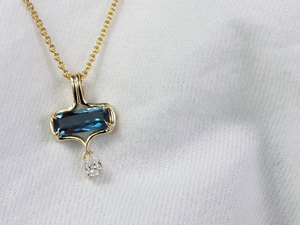 9ct Yellow Gold Lab-Grown Diamond and Blue Topaz Pendant