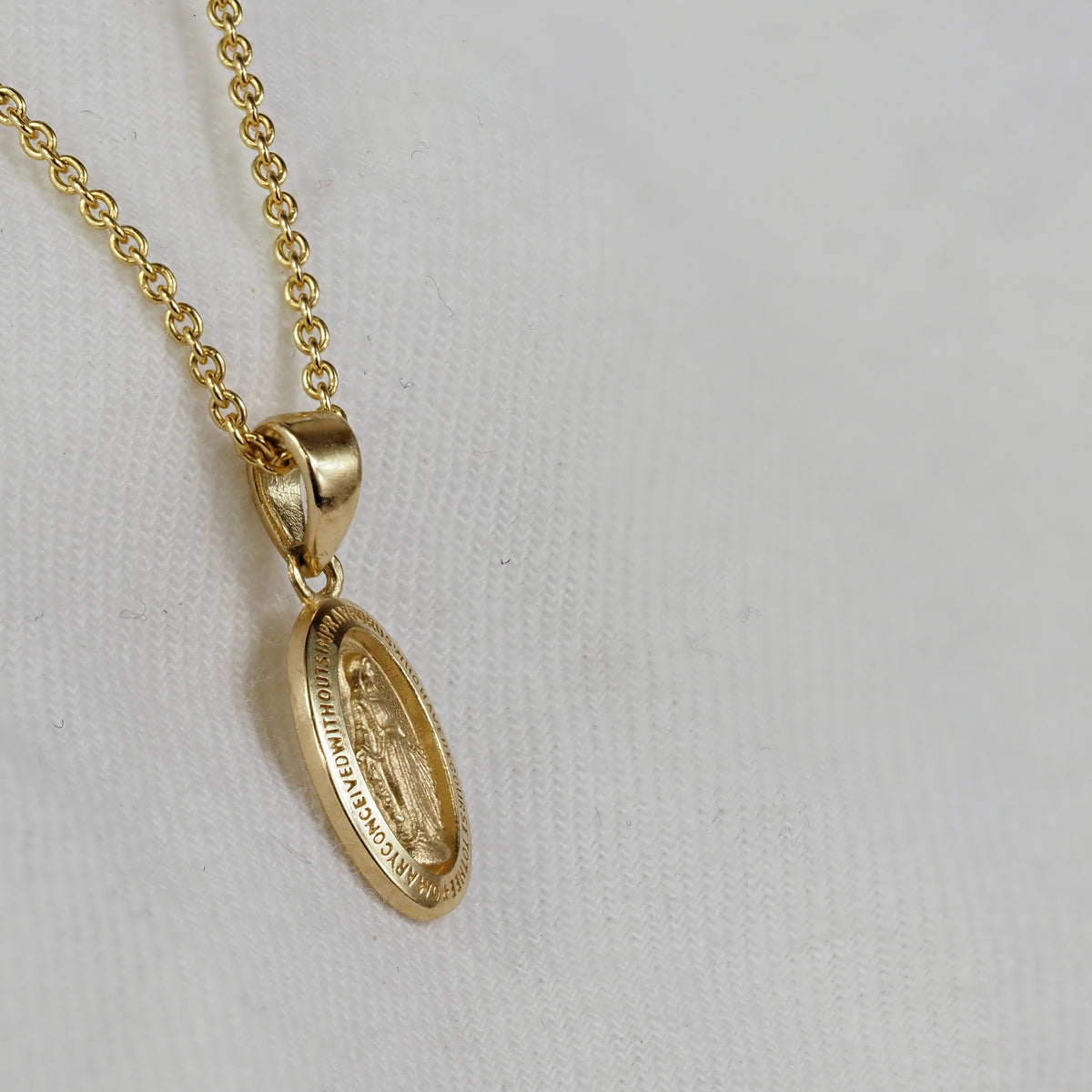 9ct Yellow Gold Virgin Mary Pendant