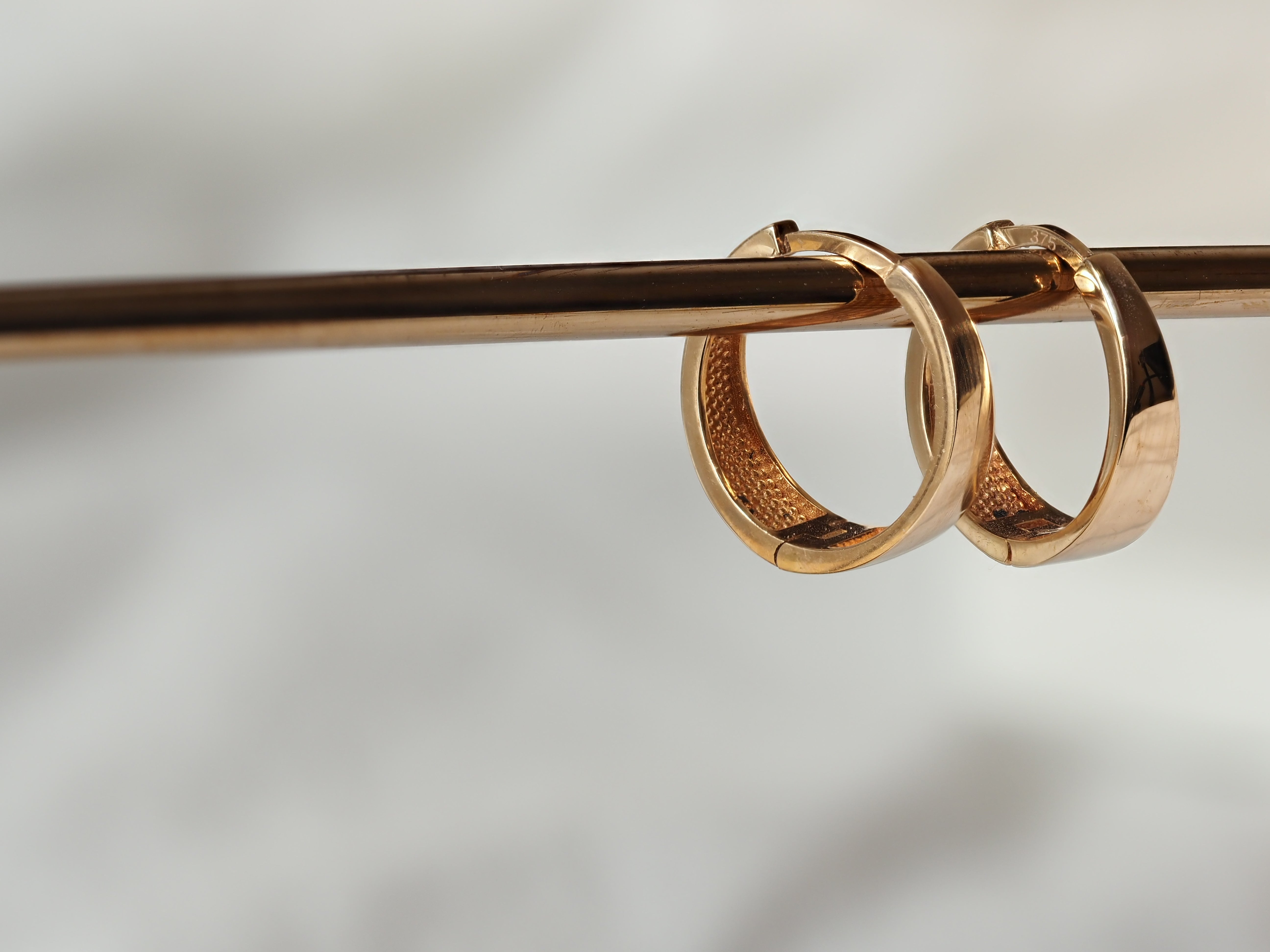 9ct Rose Gold Tappered Huggie Earrings