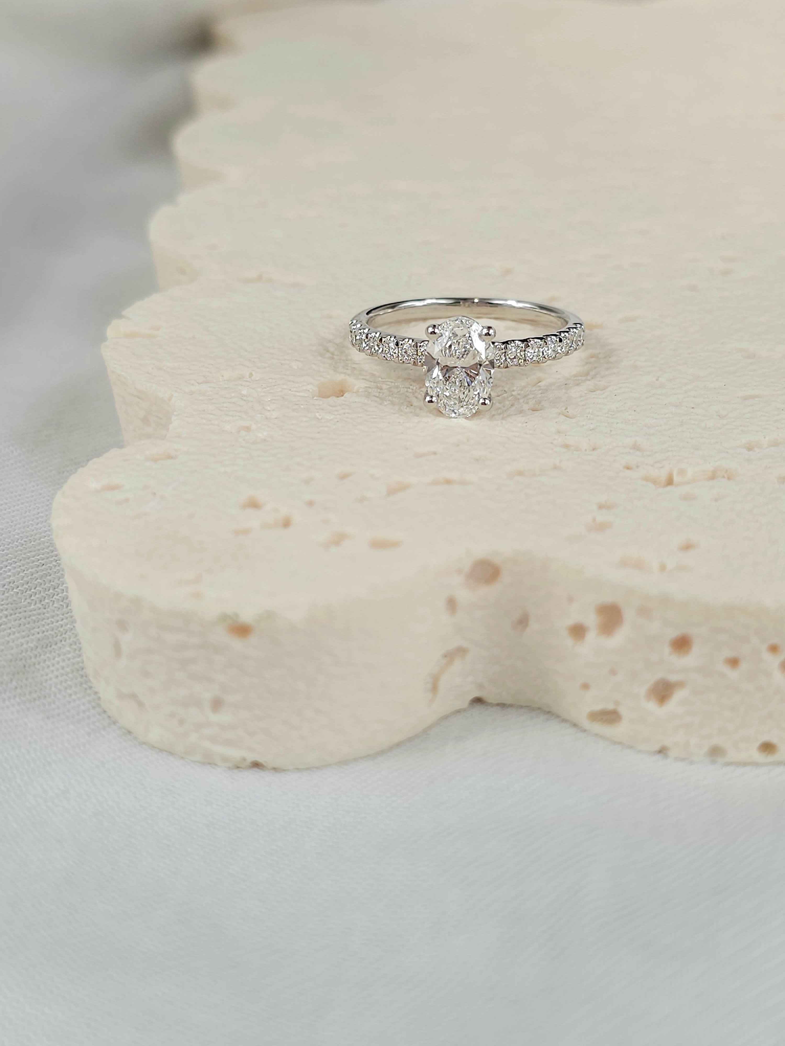 9ct White Gold Lab-Grown Oval Cut Diamond Ring, 1ct Centre