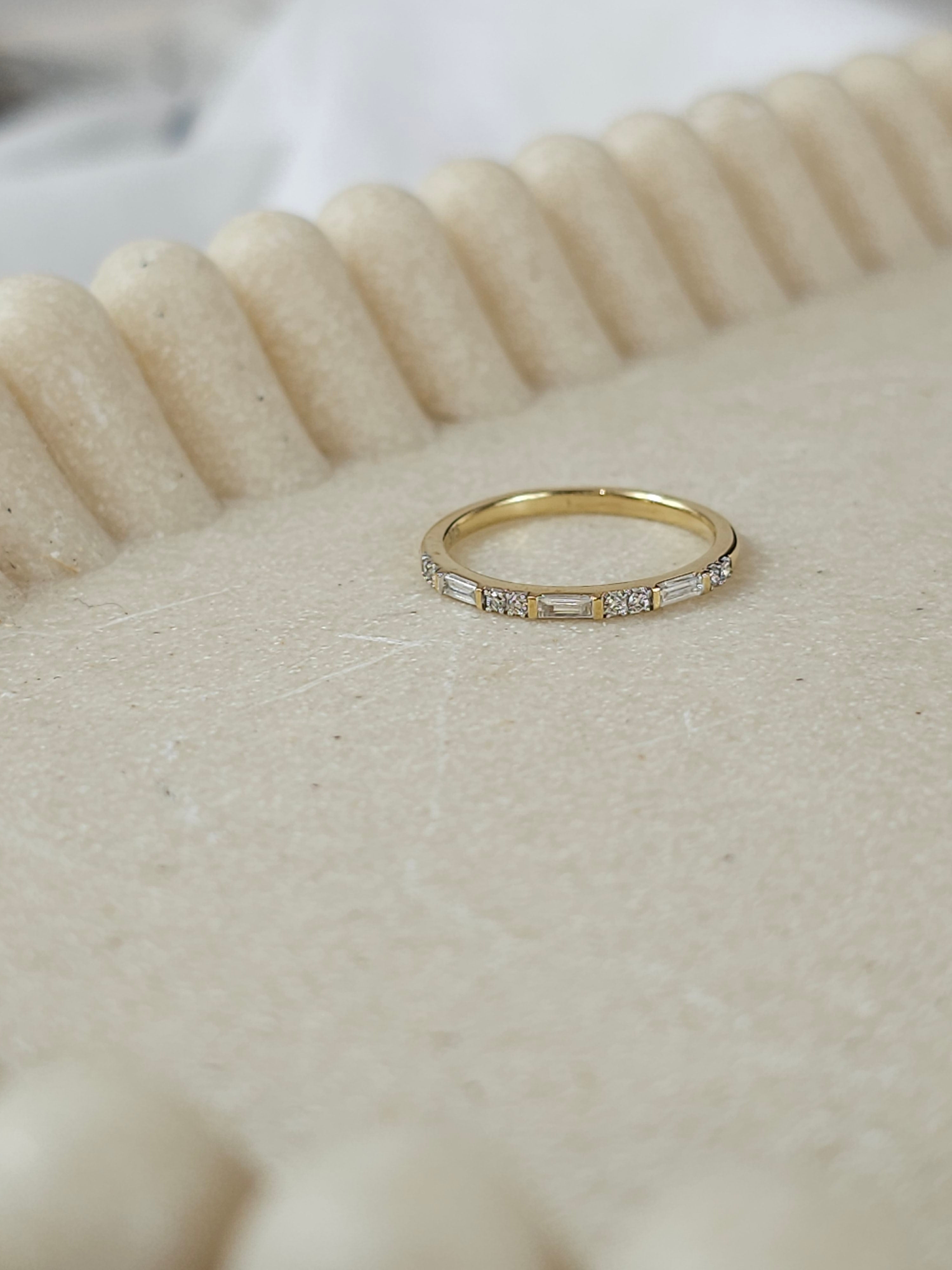 9ct Yellow Gold Round and Baguette Diamond Ring, 0.15ct Total