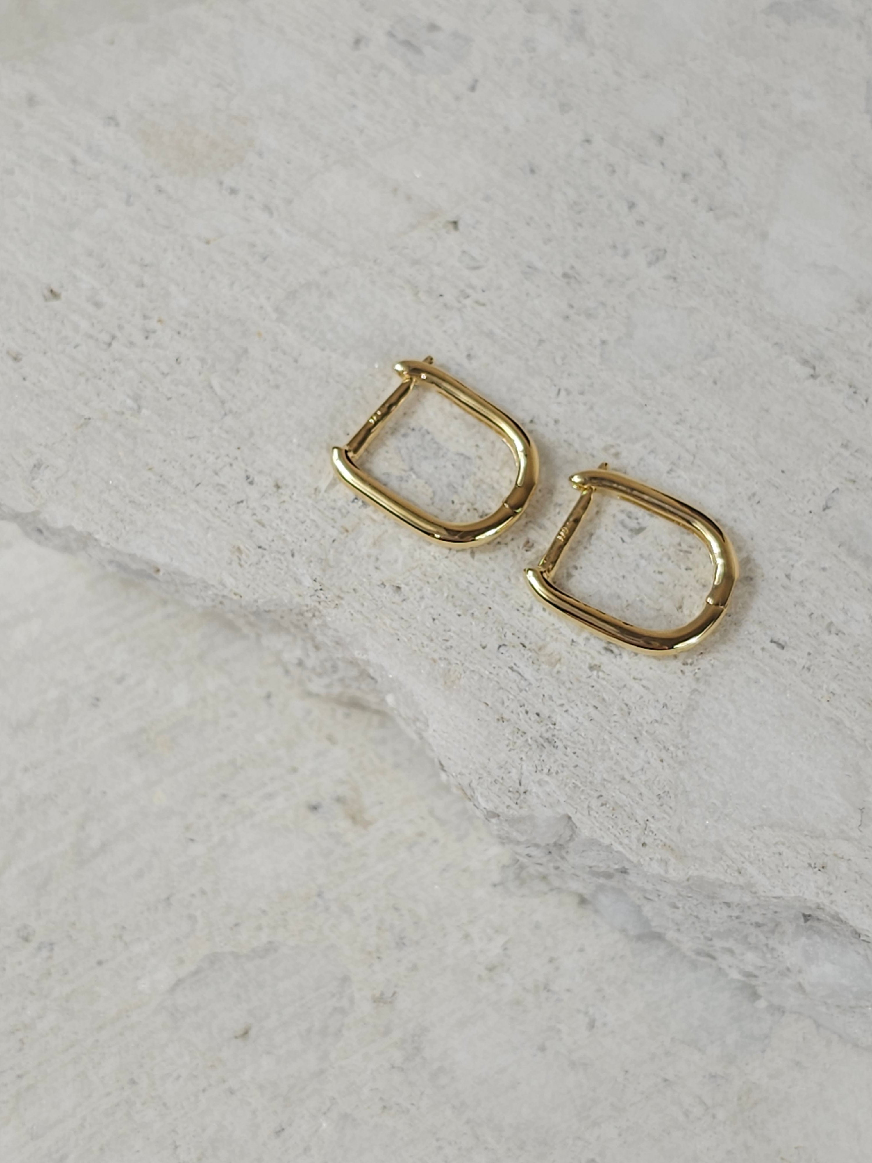9ct Yellow Gold Paperclip Shape Huggie Earrings