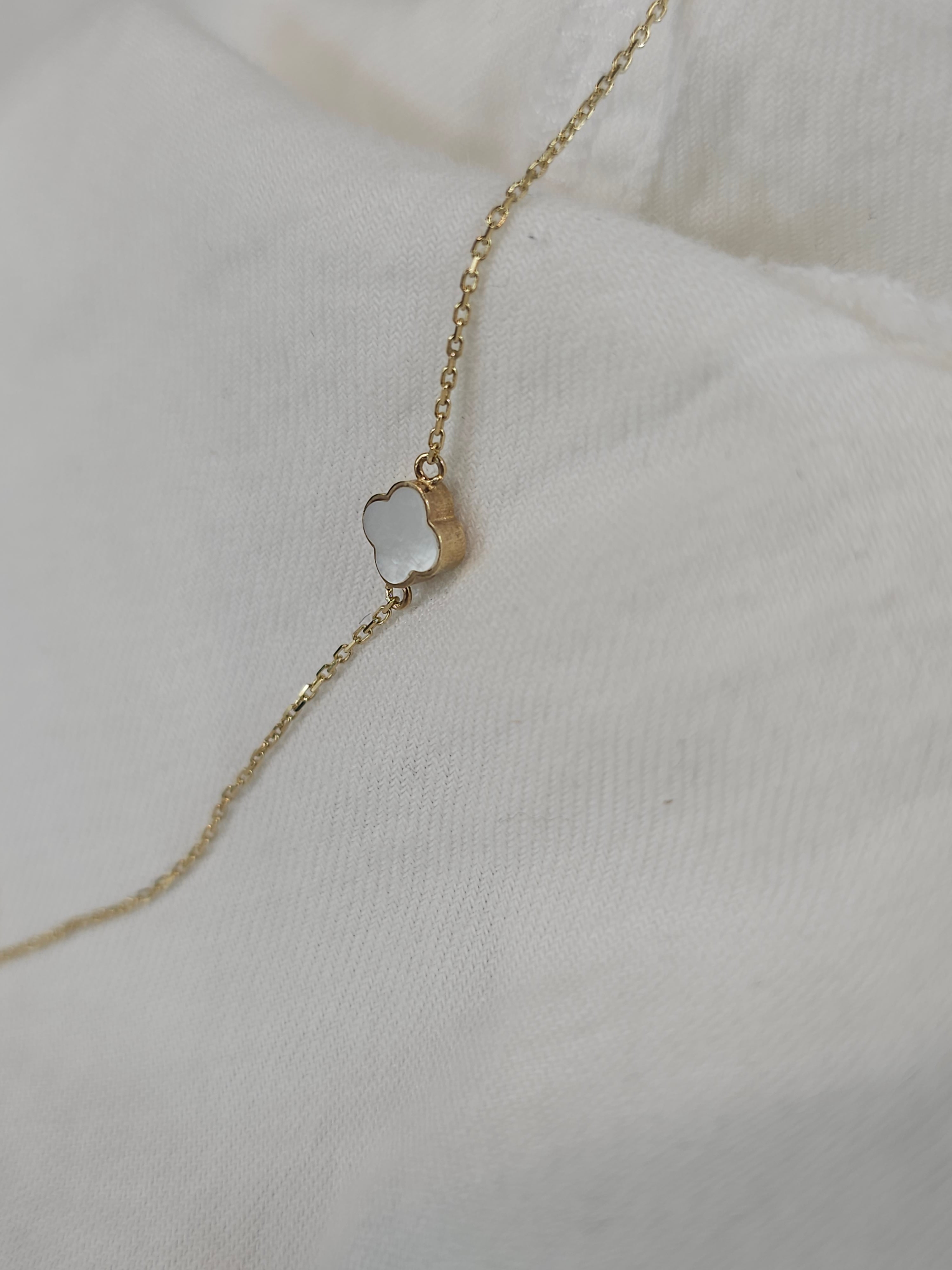 9ct Yellow Gold Mother of Pearl necklet