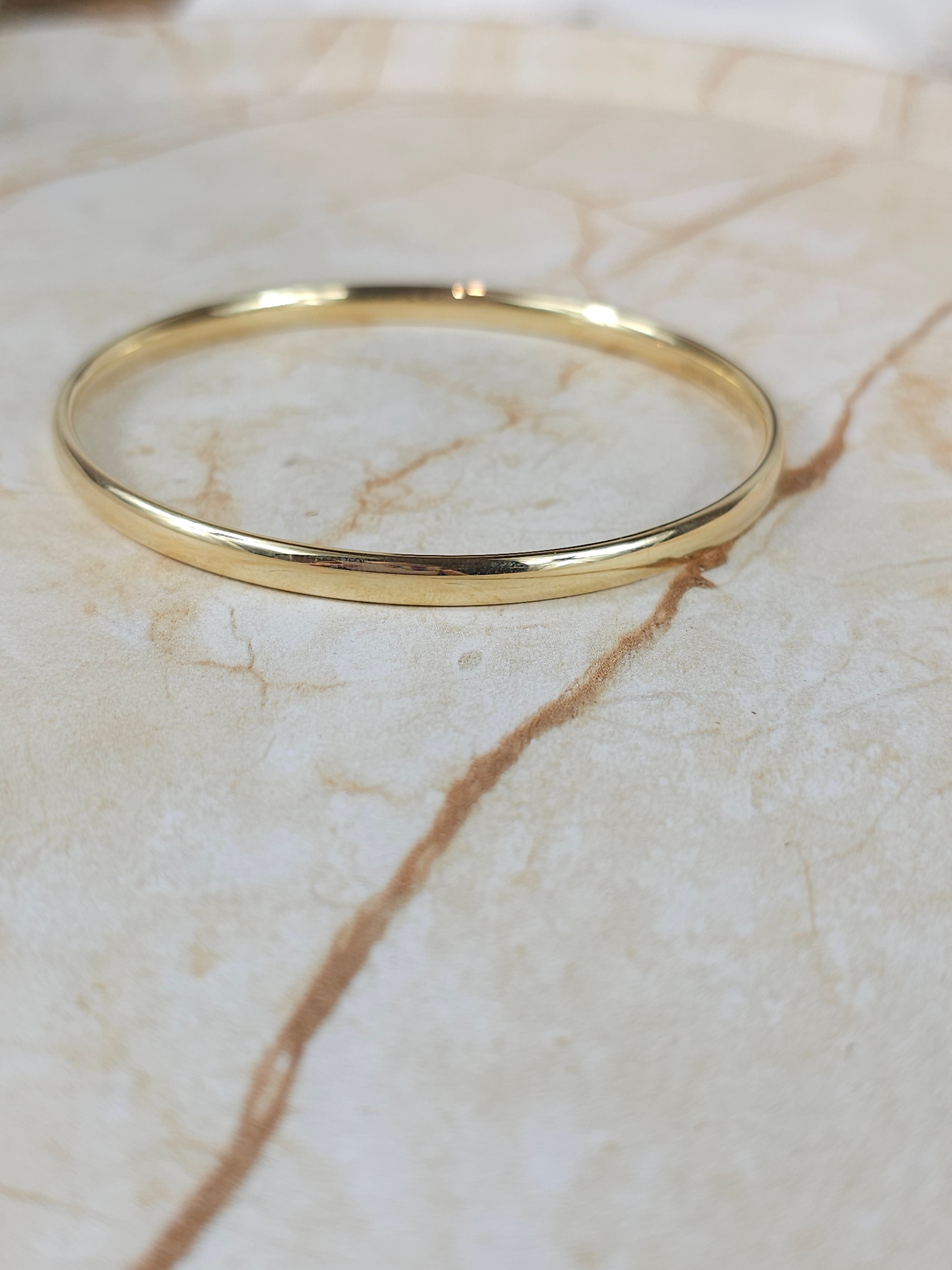 9ct Yellow Gold Silver filled bangle, 67mm