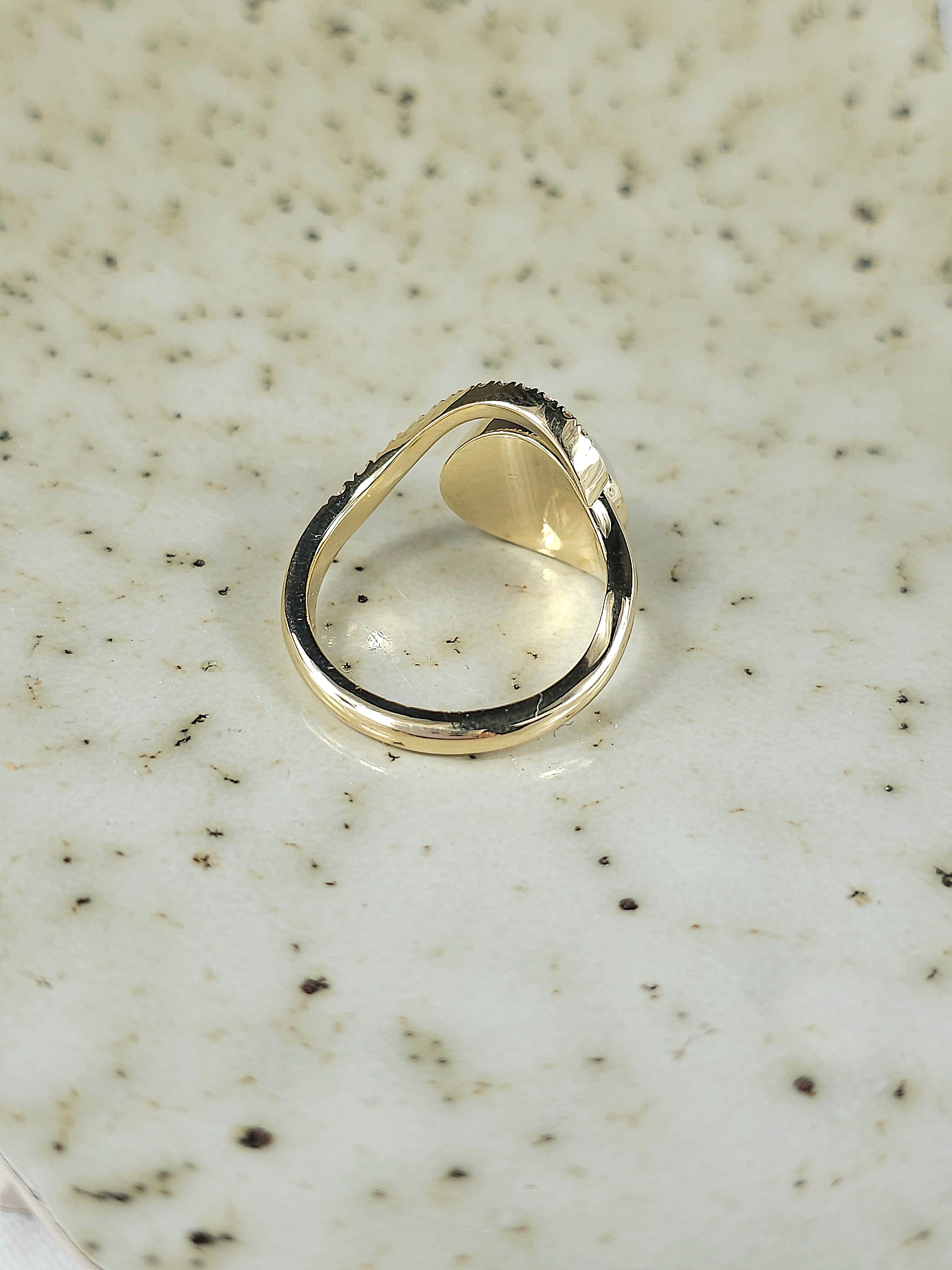 Ellendale 9 carat Yellow Gold Argyle White diamond & Mabe pearl ring, 0.172 carat total.