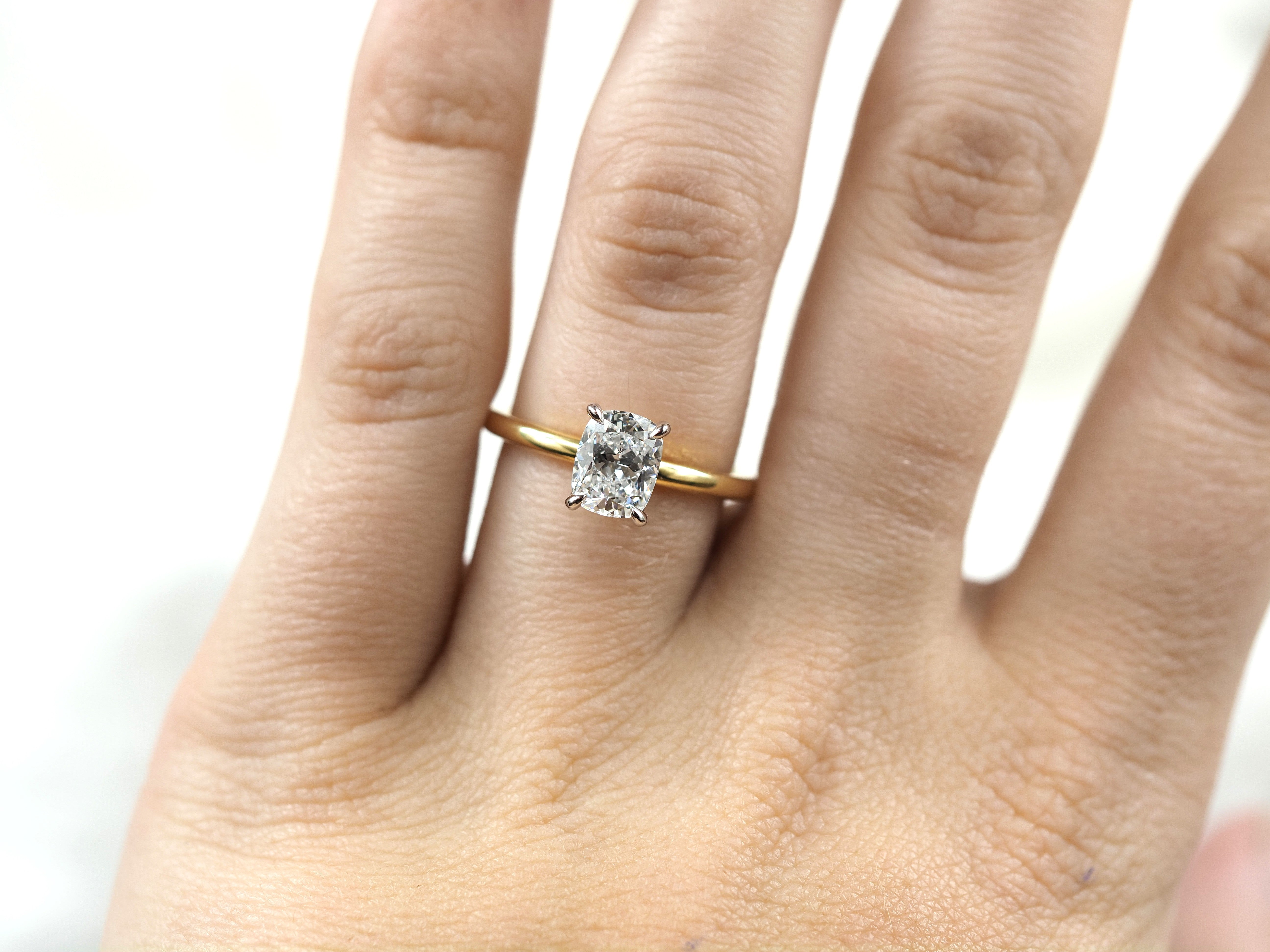 18ct Yellow and White Gold Lab-Grown Cushion cut Diamond Engagement ring, 1.34ct centre