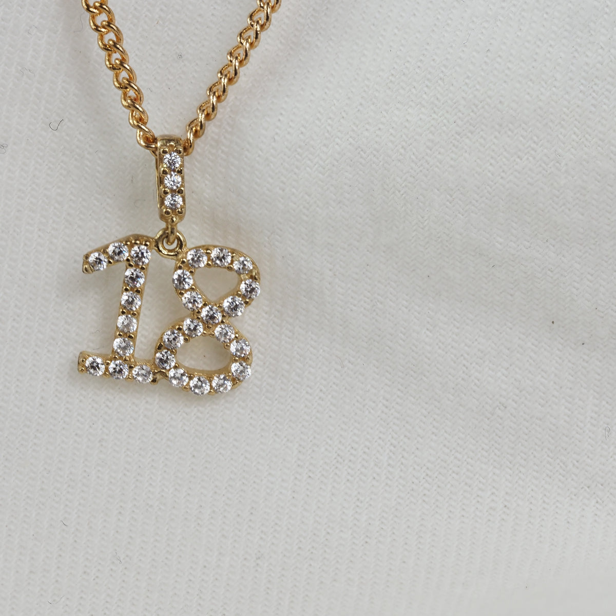 9ct Yellow Gold Number 18 Pendant