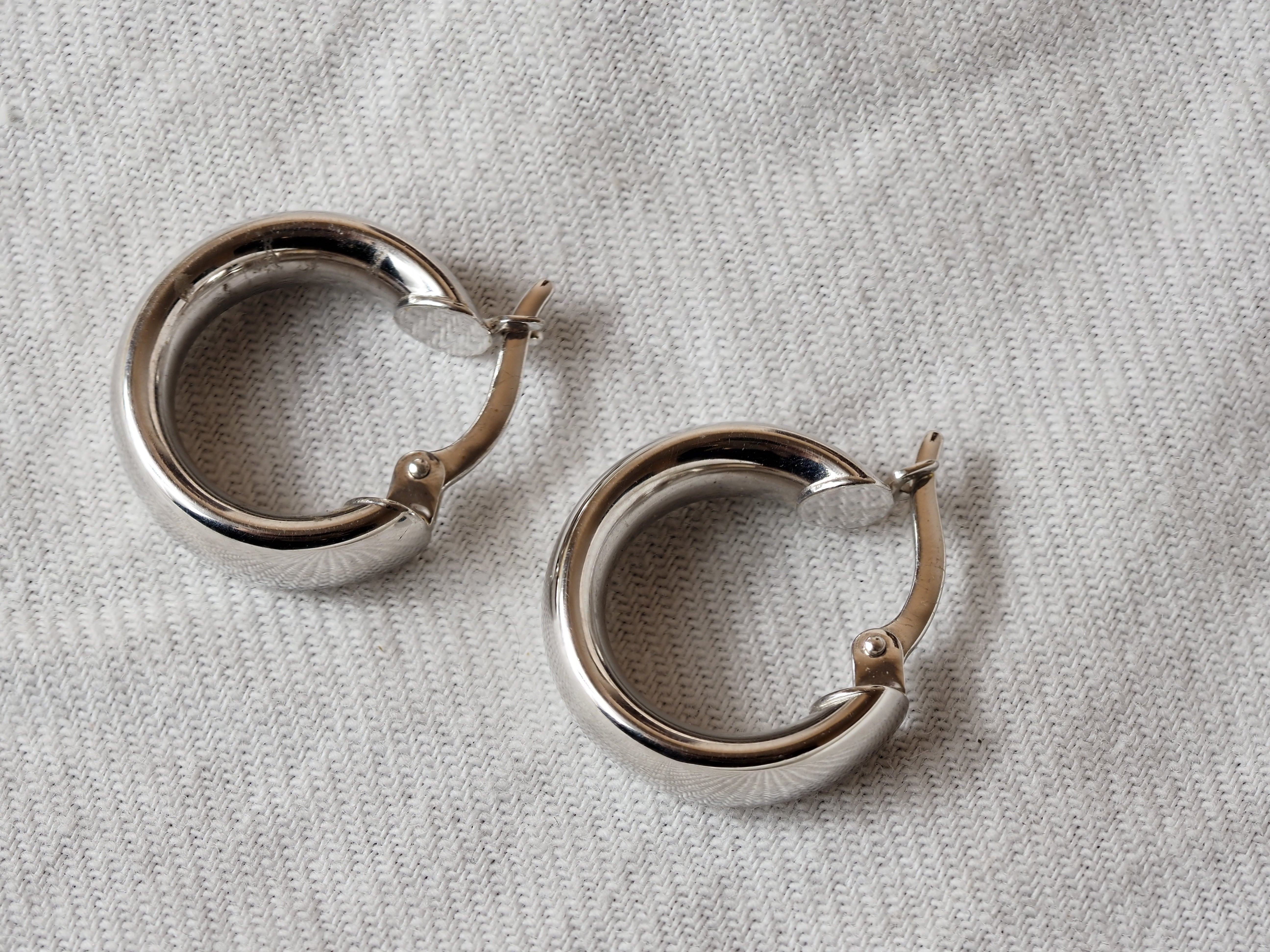 9ct White Gold Hoop Earrings